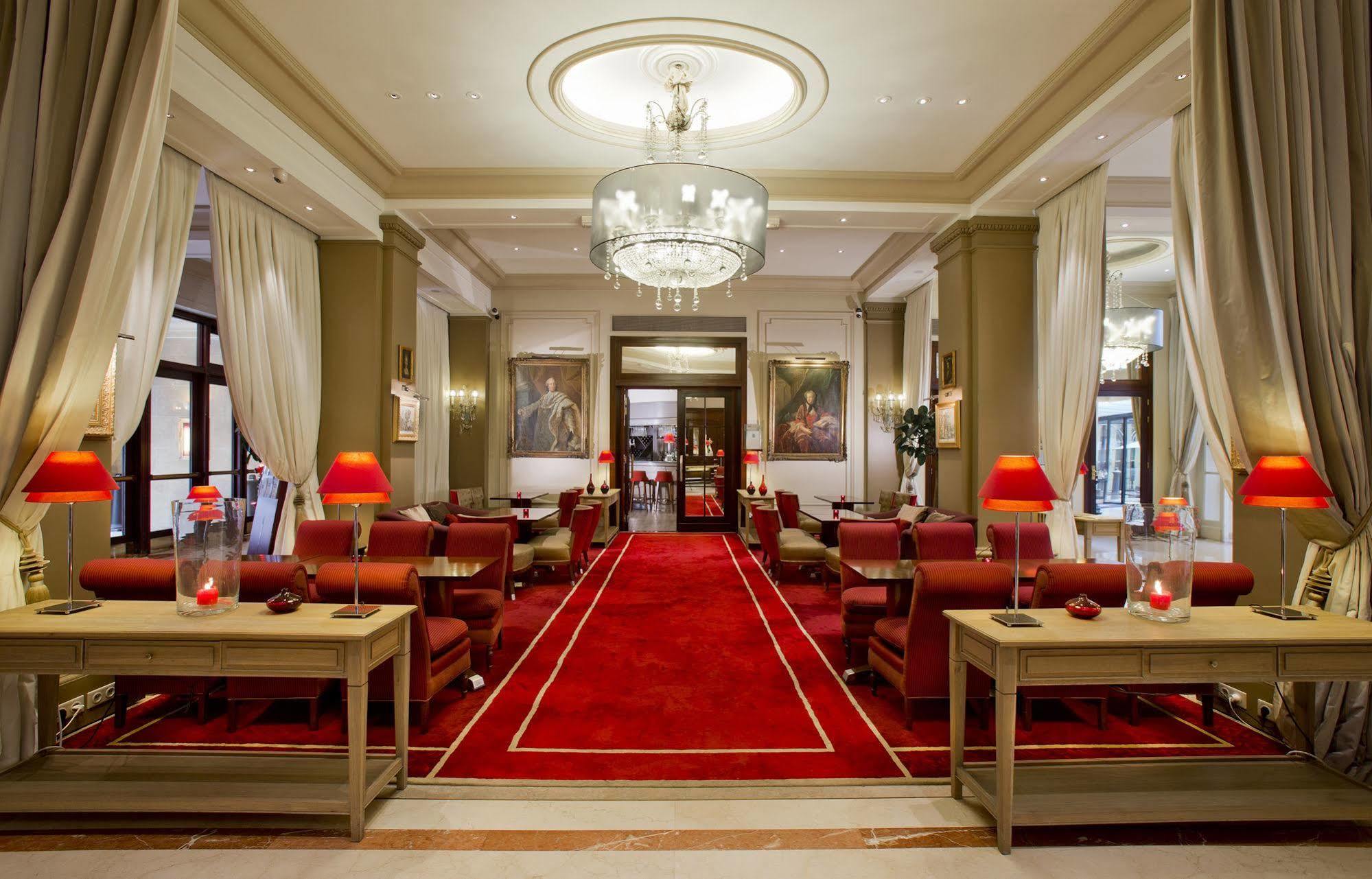 California Champs Elysées Hotel Parigi