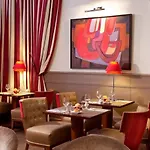 California Champs Elysees 4* Paris