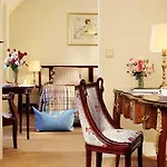 Hotel California Champs Elysees 4*
