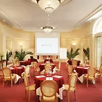 California Champs Elysees 4* Paris