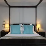 California Champs Elysees Hotel 4*