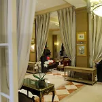 California Champs Elysees 4* Paris