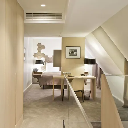 California Champs Elysees 4* Parigi