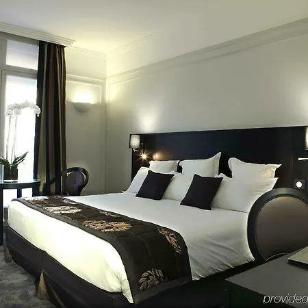 California Champs Elysees Hotel 4*