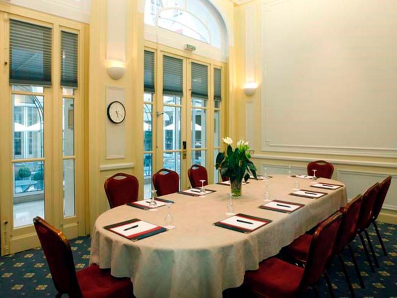 Hotel California Champs Elysees