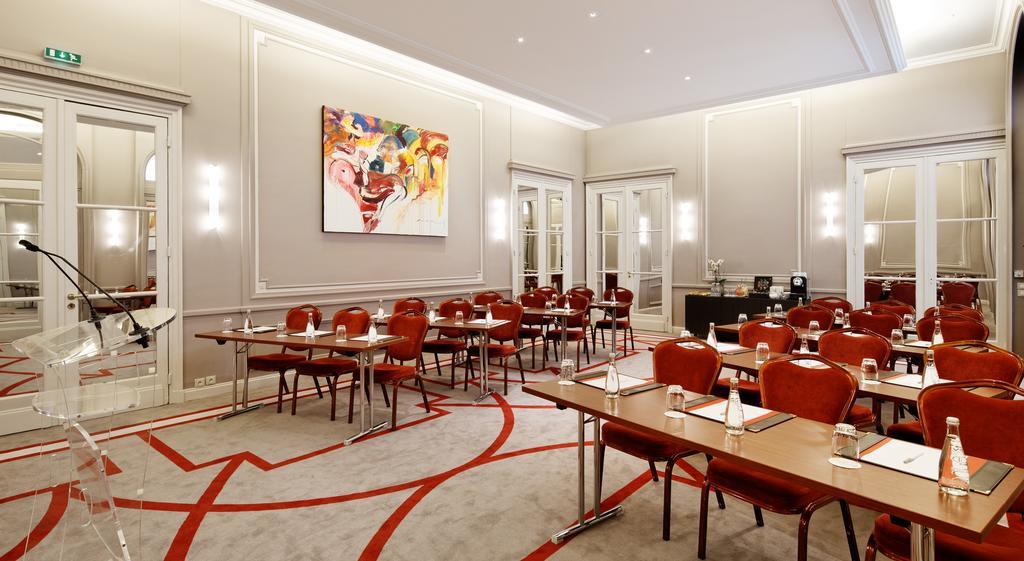 California Champs Elysees Paris