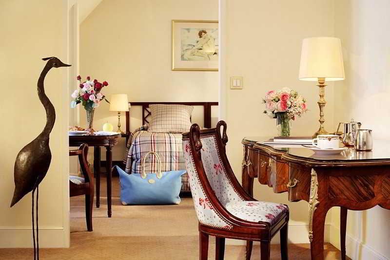 Hotel California Champs Elysees 4*