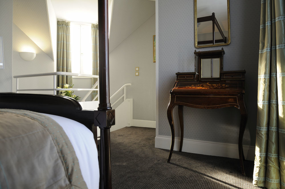 California Champs Elysees Hotel