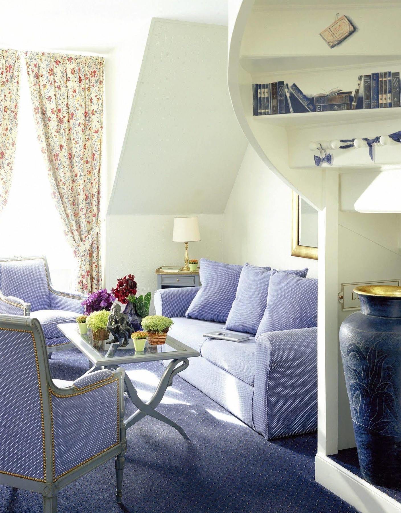 Hotel California Champs Elysees