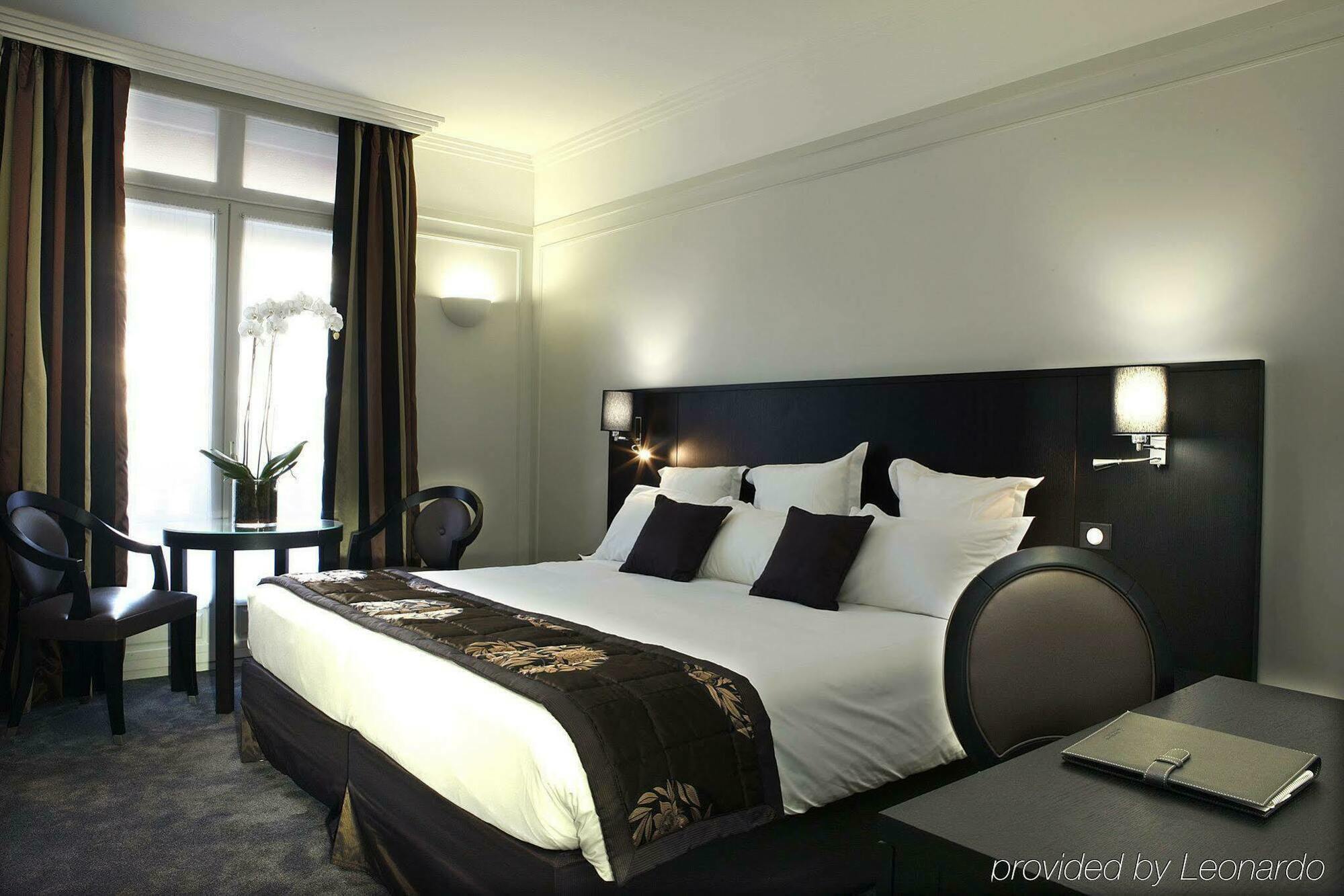 California Champs Elysees Hotel 4*