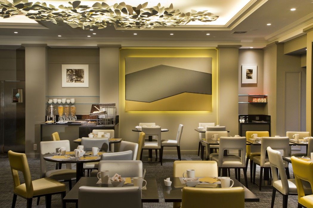 California Champs Elysees Hotel